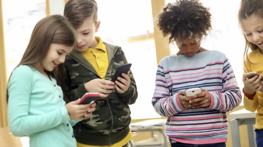 Bill Gates Supports Ban On Social Media For Under 16 Kids; Terms It 'Smart Thing'